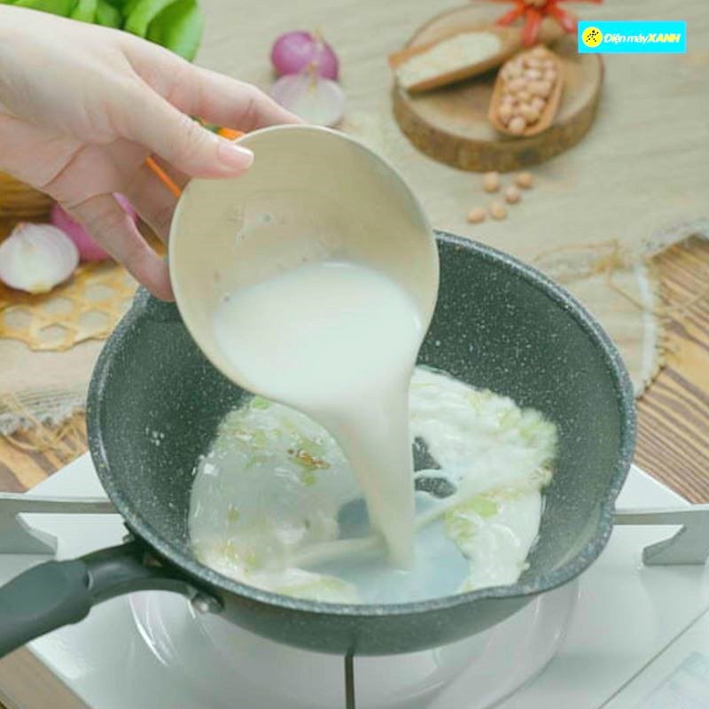 Bước 1 Làm tương đậu phộng Phở cuốn chay
