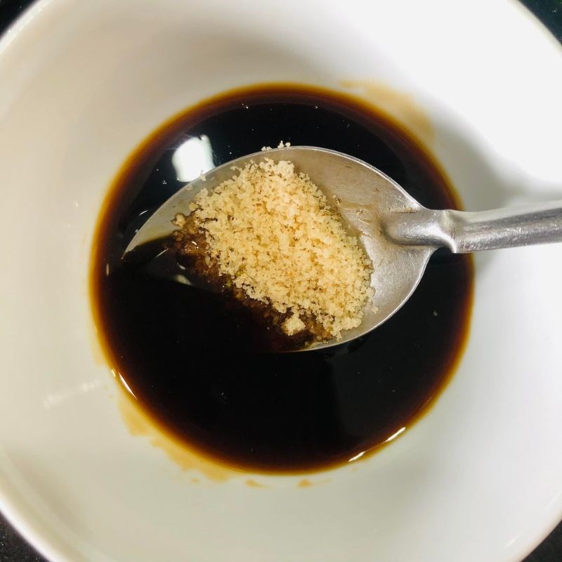 Bước 2 Luộc và ướp chân giò Chân giò hầm ngũ vị