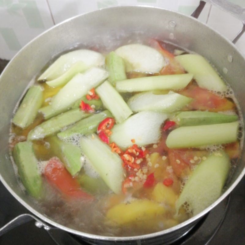 Bước 4 Nấu canh chua cá bớp Canh chua cá bớp nấu dứa