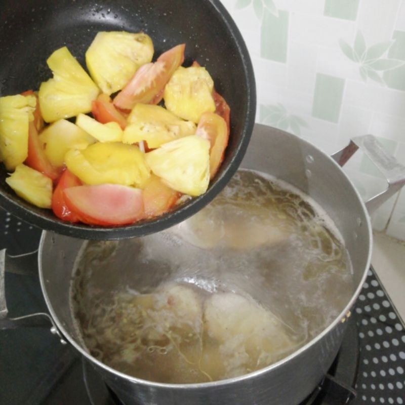 Bước 4 Nấu canh chua cá bớp Canh chua cá bớp nấu dứa