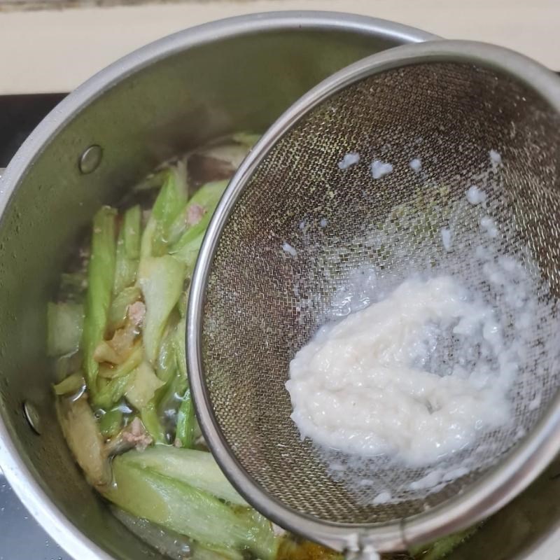 Bước 4 Nấu canh chua Canh chua thịt băm dọc mùng (Công thức được chia sẻ từ người dùng)