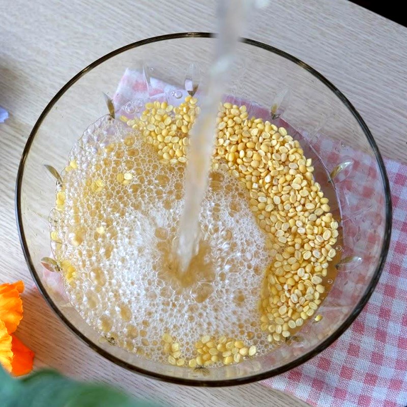 Bước 1 Sơ chế nguyên liệu Bánh trung thu lạnh Singapore