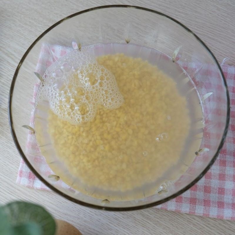Bước 1 Sơ chế nguyên liệu Bánh trung thu dẻo nhân đậu xanh lá dứa