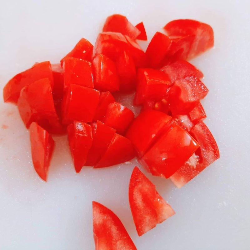 Bước 1 Sơ chế nguyên liệu Cá chép sốt cà chua đậu hũ