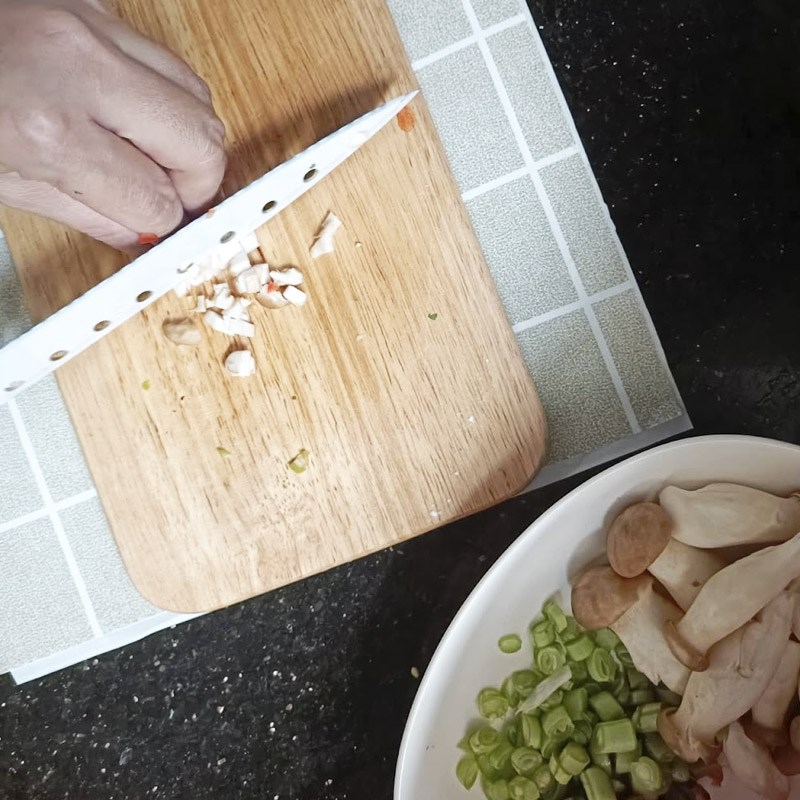 Bước 1 Sơ chế nguyên liệu Đậu hủ Tứ Xuyên chay