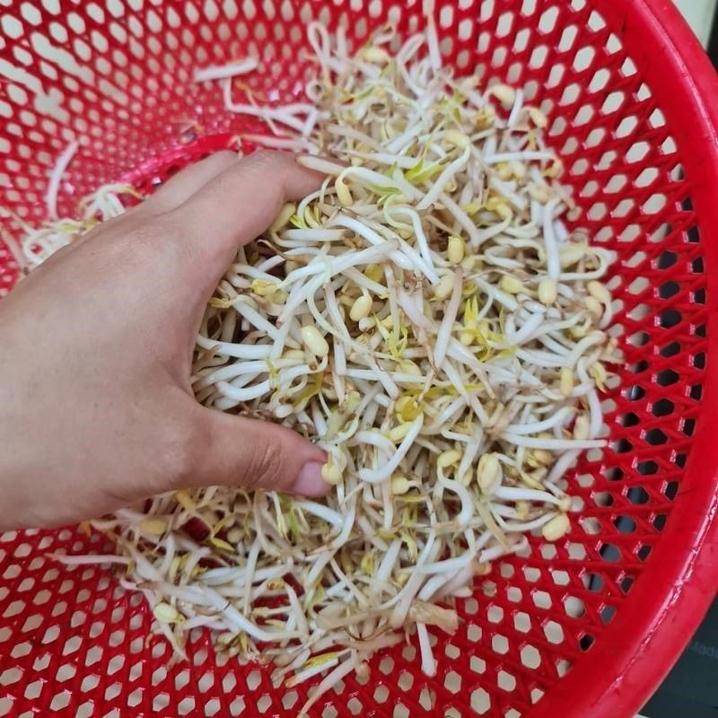 Bước 2 Sơ chế nguyên liệu khác Canh chua thịt băm dọc mùng (Công thức được chia sẻ từ người dùng)