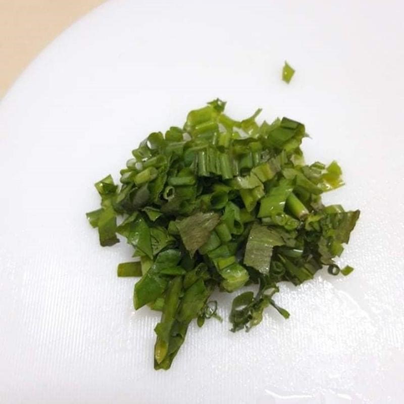 Bước 2 Sơ chế nguyên liệu khác Canh chua thịt băm dọc mùng (Công thức được chia sẻ từ người dùng)