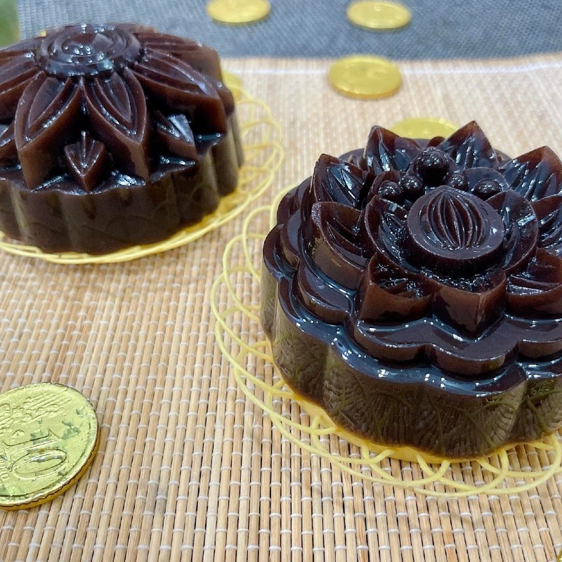 Bước 4 Thành phẩm Bánh Trung Thu rau câu socola nhân bánh flan