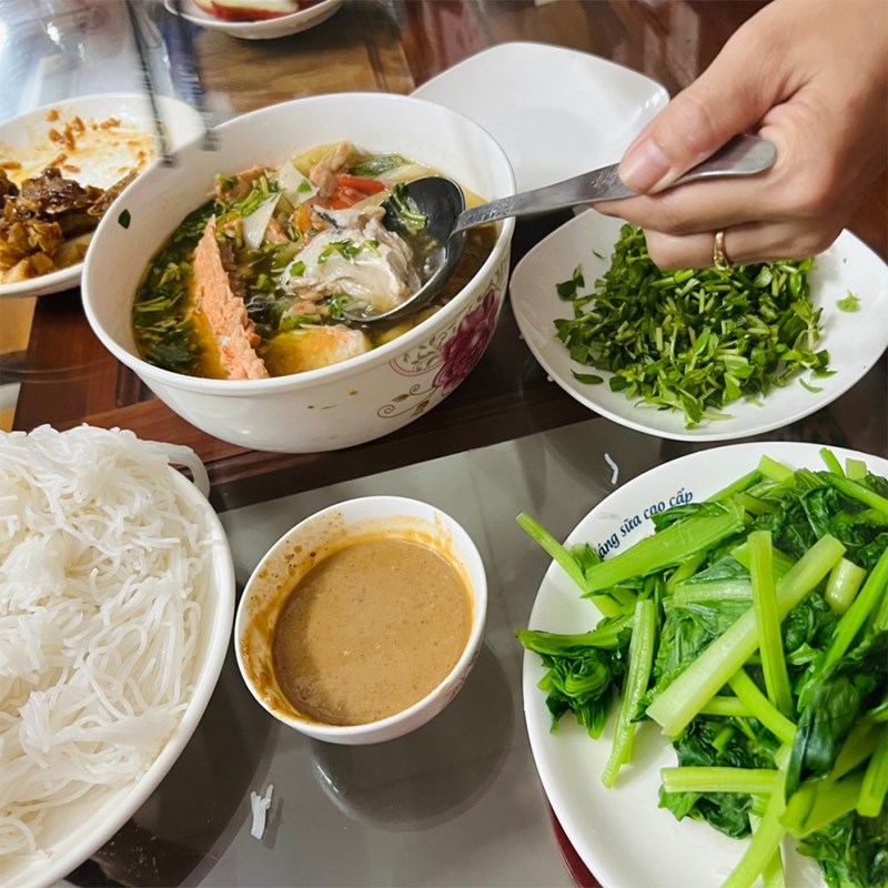 Bước 4 Thành phẩm Lẩu cá hồi măng chua