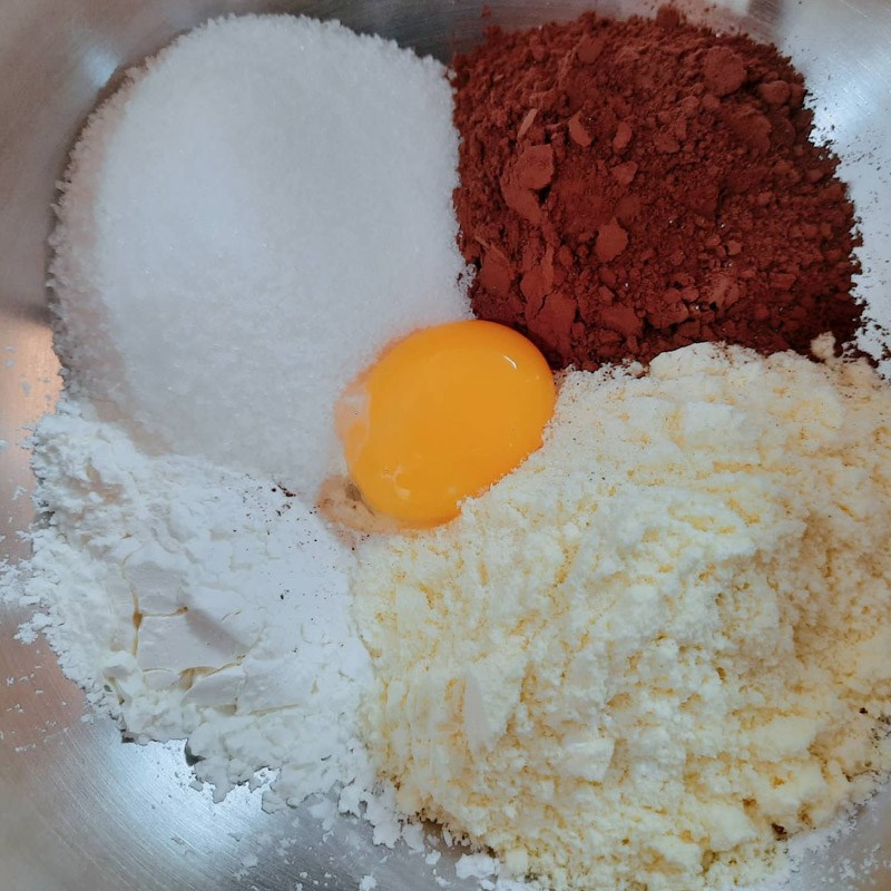Bước 1 Trộn nguyên liệu Kem socola