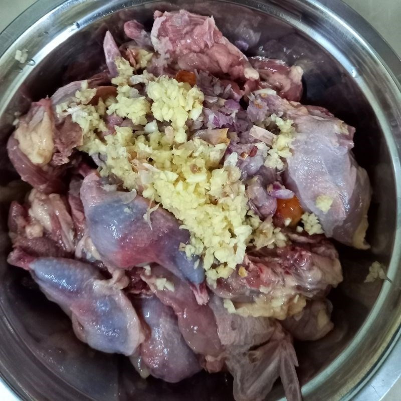 Bước 2 Ướp chim cút Chim cút rôti