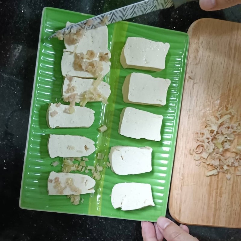 Bước 2 Ướp đậu hũ Đậu hũ chiên sả