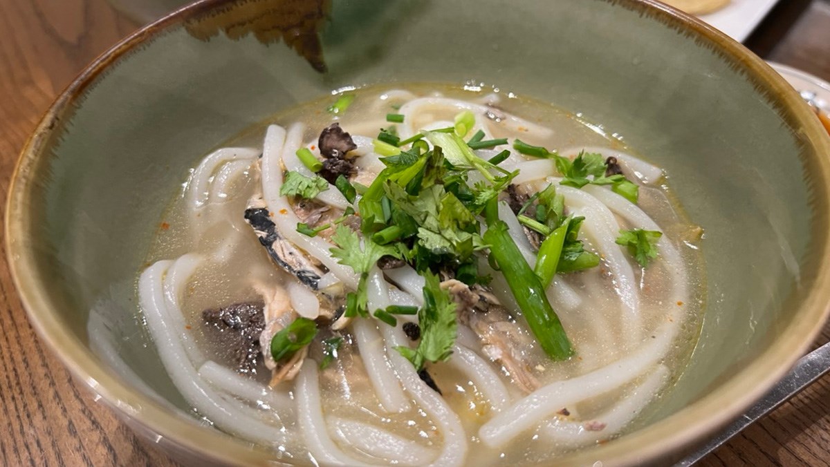 Bánh canh cá ngừ