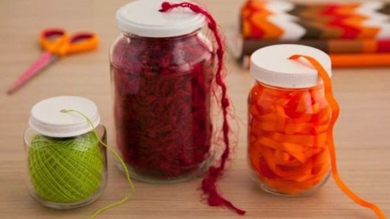 D&ugrave;ng hũ đựng gia vị, hũ đựng thực phẩm l&agrave;m hộp đựng len