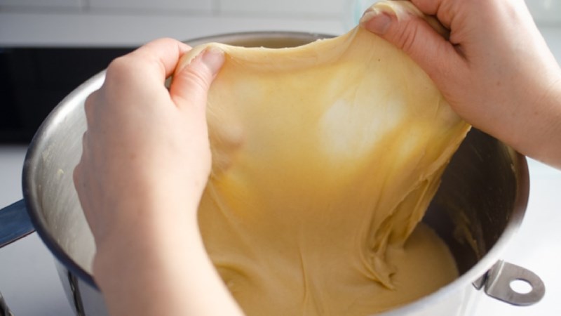 Khối bột đạt windowpane test