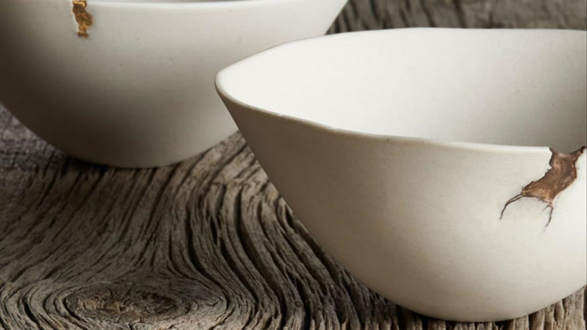 Ch&eacute;n b&aacute;t bị mẻ v&agrave;nh sau một thời gian sử dụng