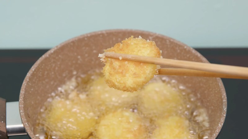 Vớt đậu ra đĩa