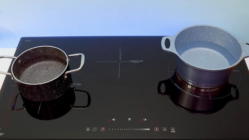 Đặt nồi nước l&ecirc;n 2 v&ugrave;ng nấu