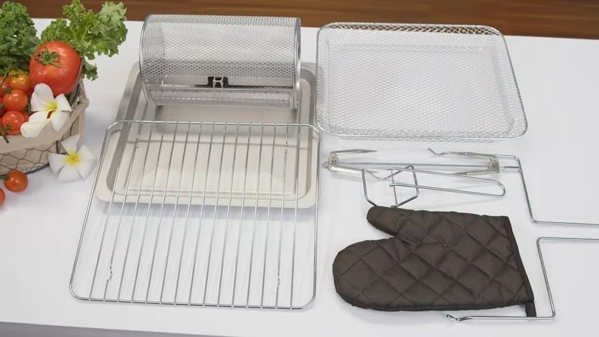  L&ograve; chi&ecirc;n kh&ocirc;ng dầu Kangaroo KG25AF2A được trang bị nhiều phụ kiện