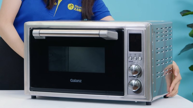 l&ograve; nướng Galanz KF1830ELQ-H12U c&oacute; trọng lượng kh&aacute; nặng