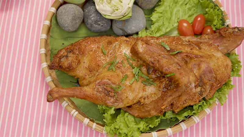 Vịt nướng chao bằng l&ograve; nướng Toshiba TL-MC40EZF(GR) 40 l&iacute;t