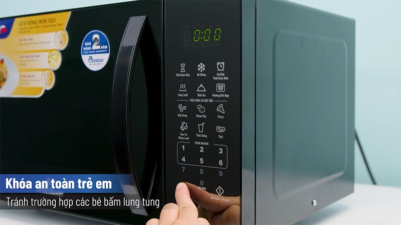 Kh&oacute;a an to&agrave;n trẻ em của l&ograve; vi s&oacute;ng Bluestone MOB-7833 25 l&iacute;t