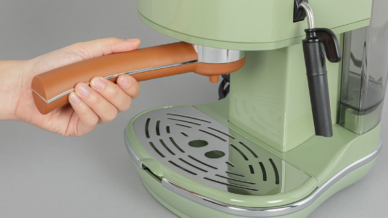 M&aacute;y pha c&agrave; ph&ecirc; Delonghi ECOV311,GR c&oacute; v&ograve;i chiết suất chống nhỏ giọt