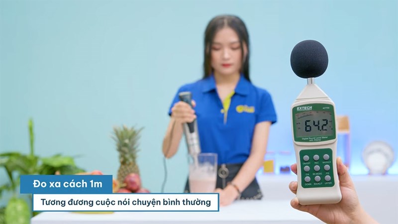 M&aacute;y sinh tố cầm tay AVA HB-758 ph&aacute;t ra tiếng ồn