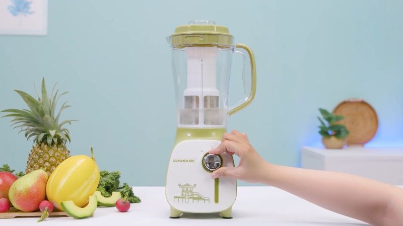 Vặn n&uacute;m xoay của m&aacute;y xay sinh tố đa năng Sunhouse SHD5312G sang tốc độ 2