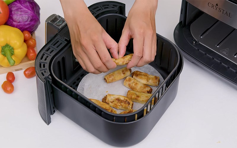 Chả gi&ograve; chi&ecirc;n bằng nồi chi&ecirc;n kh&ocirc;ng dầu Crystal TXG-S5T14 