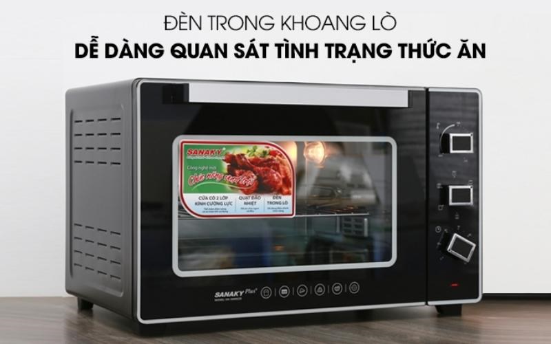 Đ&egrave;n trong khoang l&ograve; gi&uacute;p dễ d&agrave;ng quan s&aacute;t t&igrave;nh trạng thức ăn sau khi nướng
