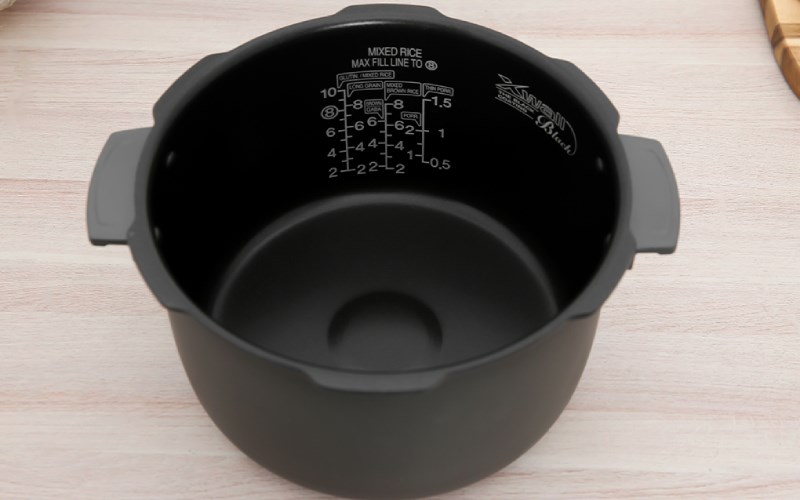 Nồi cơm điện tử &aacute;p suất 1.8 l&iacute;t Cuckoo CRP-PK1000S/BKCGVNCV c&oacute; dung t&iacute;ch lớn