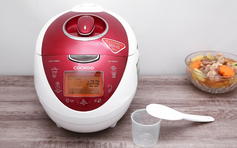 Nồi cơm điện tử &aacute;p suất Cuckoo 1.08 l&iacute;t CRP-N0601F