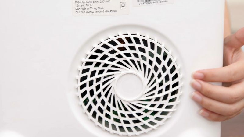 Bếp từ Midea MI-T2120DA c&oacute; mặt sau dễ b&aacute;m bẩn