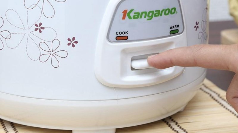 Gạt n&uacute;t nấu cơm