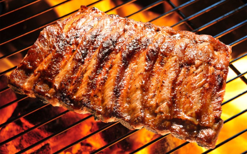 Thịt d&ecirc; nướng bằng nồi chi&ecirc;n kh&ocirc;ng dầu
