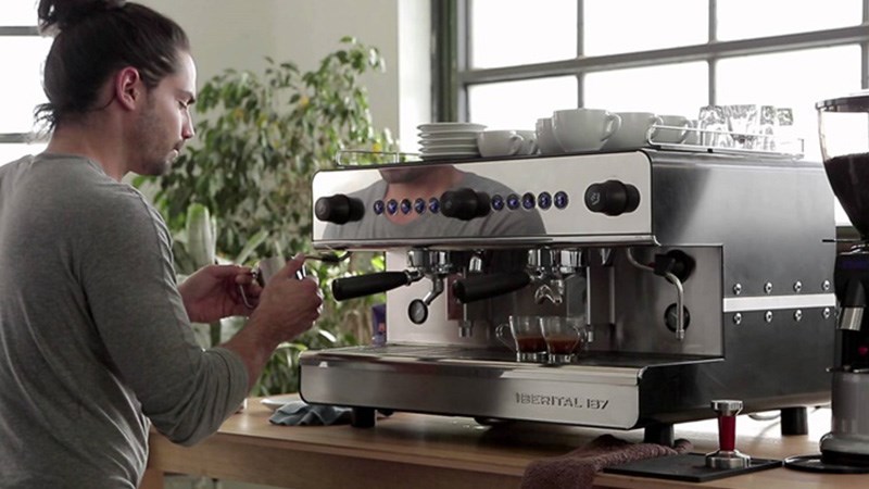 Kiểm tra m&aacute;y định kỳ