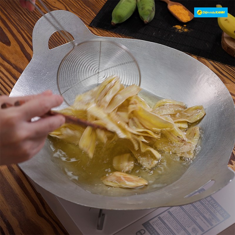 Bước 4 Chiên chuối Snack chuối lắc phô mai