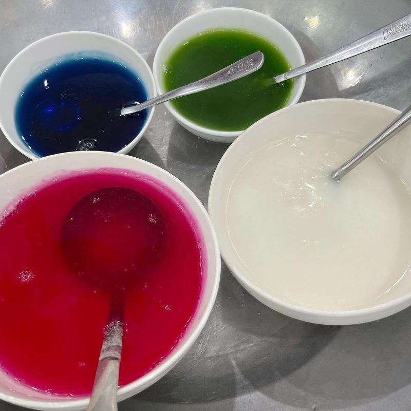 Bước 6 Cho hỗn hợp vào khuôn Bánh trung thu rau câu nhân đậu xanh