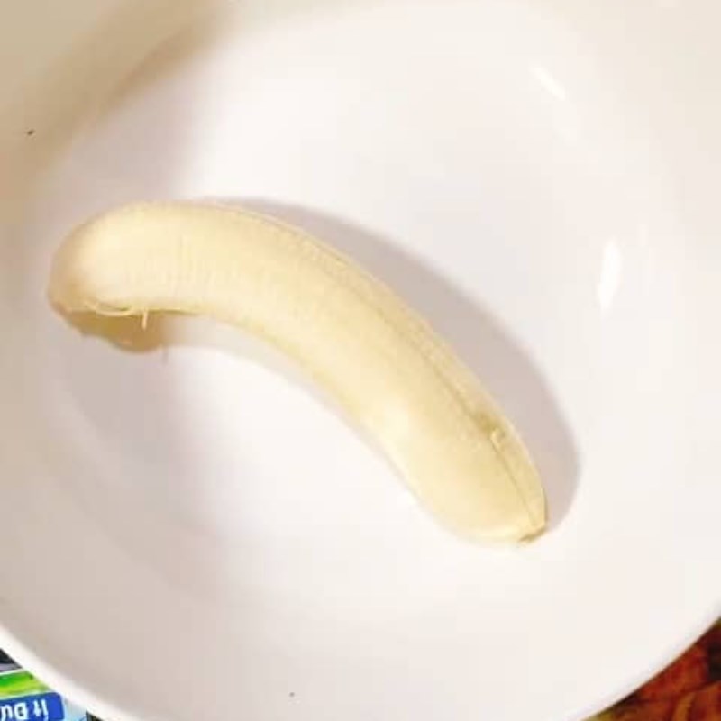 Bước 1 Dầm chuối Bánh muffin chuối socola bằng nồi chiên không dầu