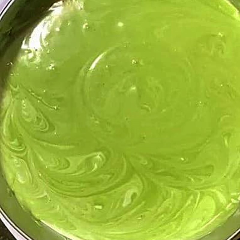 Bước 6 Đổ khuôn Cheesecake trà xanh (matcha) oreo