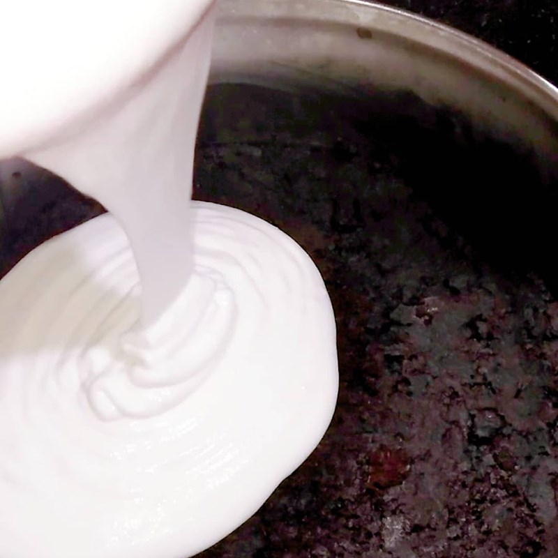 Bước 6 Đổ khuôn Cheesecake trà xanh (matcha) oreo