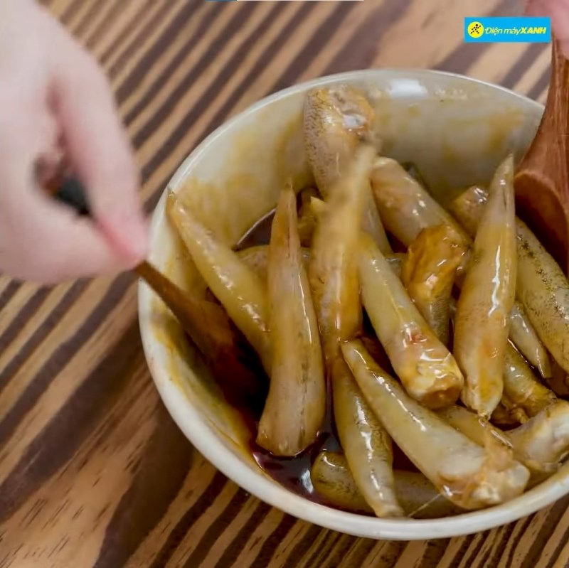 Bước 2 Kho cá Sốt kho tiêu