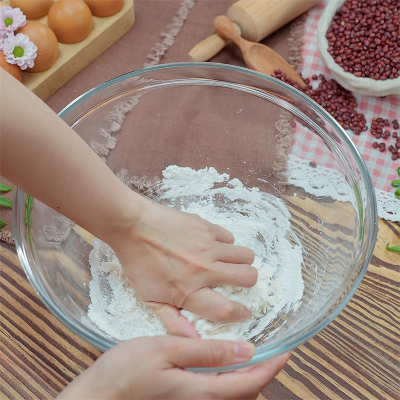 Bước 1 Làm bột nước Bánh hoa đào ngàn lớp nhân đậu đỏ