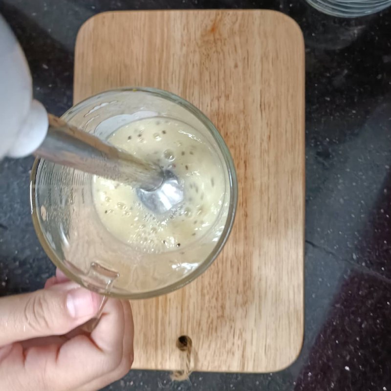 Bước 2 Làm kiwi dầm sữa chua Kiwi dầm sữa chua với táo