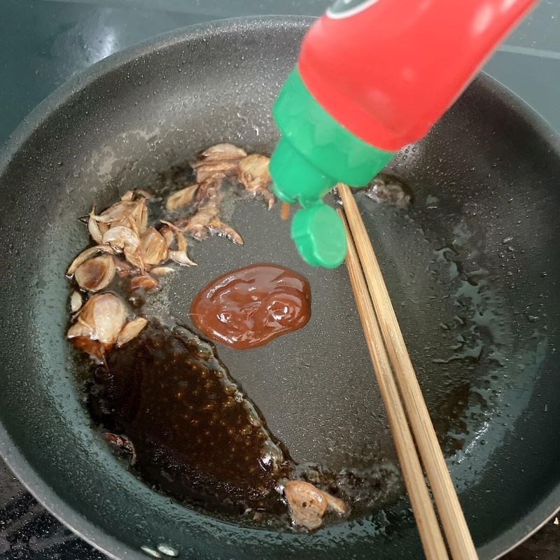 Bước 2 Làm nước sốt Đậu hũ hấp tôm