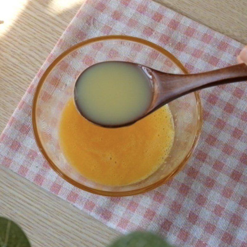 Bước 3 Làm nước sốt Salad tôm chanh dây