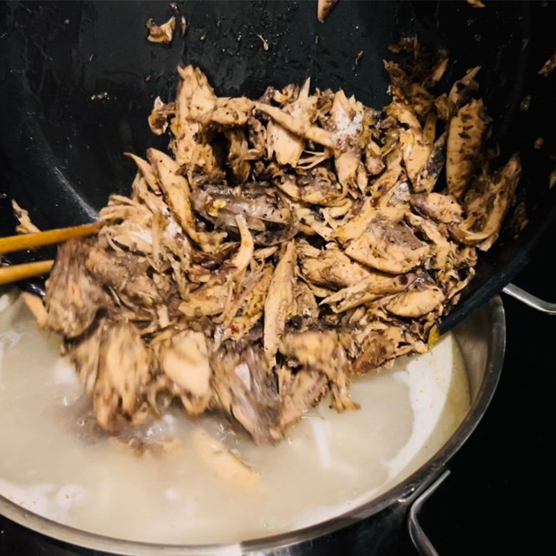 Bước 2 Nấu bánh canh Bánh canh cá ngừ