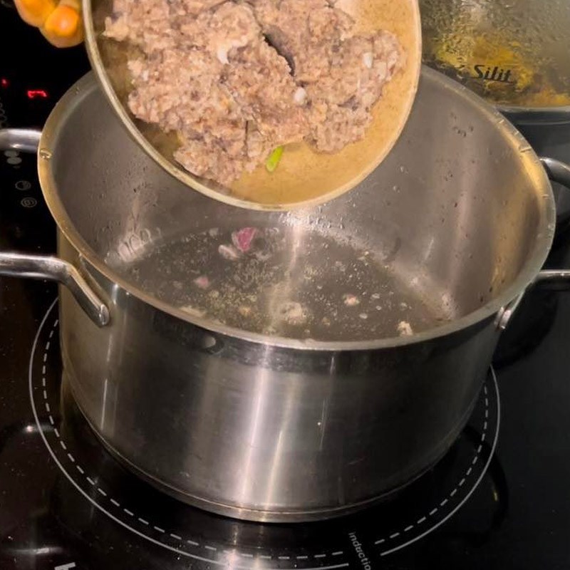 Bước 2 Nấu canh Canh cải thảo thịt bằm