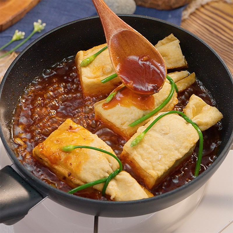 Bước 6 Nấu đậu hủ bao bố cùng sốt xí muội Cách làm đậu hủ bao bố hạt sen sốt xí muội